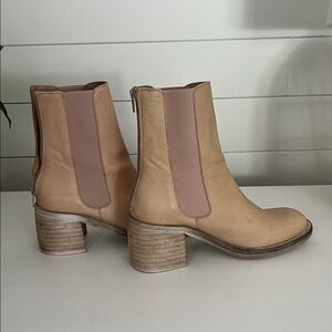 Free People light Tan Leather Ankle Boots